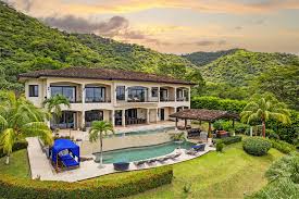 how-to-choose-the-perfect-costa-rica-villa:-a-location-by-lifestyle-guide
